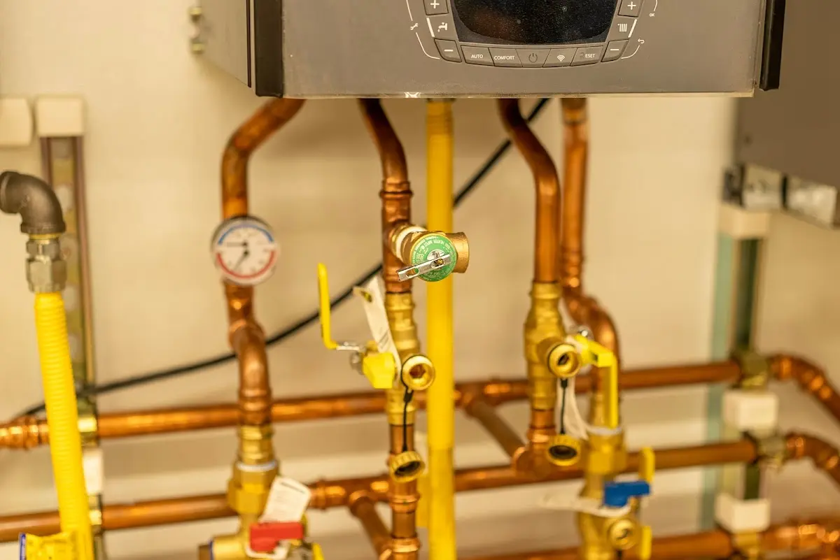 Licensed technician providing Slab Leak Repair for a homeowner in Oakland